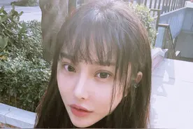 健身女神宋昱欣最新美照，穿紧身运动装真好看，侧面线条绝了图片