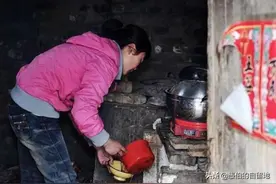 故事：我和母亲嫁在同一个村庄，两家相距仅仅50米图片