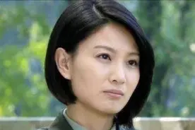 曾是“最美军花”，和老公因戏生情结婚，如今34岁被宠成公主图片