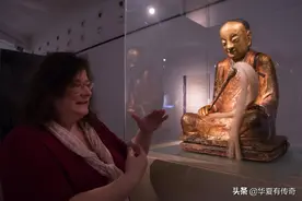 河南寺庙发现两千多年的肉身佛像，引众多日本游客来参拜图片