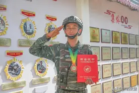发光人丨他，总队狙击第一！图片