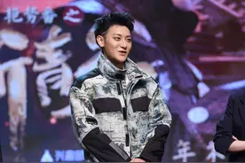 黄子韬直播说自己想随心恋爱，是偶像做够了吗？图片