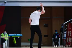 广东逆转浙江！杜锋连吃两个技术犯规被罚出场，成为比赛转折点图片