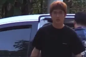 刘昊然新片毁形象，染非主流黄发还增肥，韩寒还我们国民弟弟图片