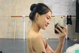 “现在，我是软度技巧剧目全面成长的舞蹈生！”图片