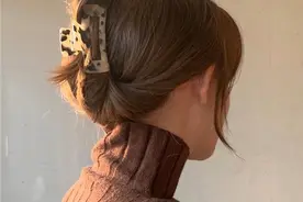 女人再懒，冬天也别披头散发！学下面潮人这样扎，时髦减龄显脸小图片