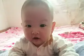 我的育儿经验：宝宝经历了黄疸、湿疹、胀气、抬头、翻身图片