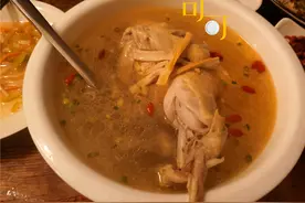 元旦在莫干山顶吃晚餐，四个菜216元，体会冬天寒冷和温馨图片
