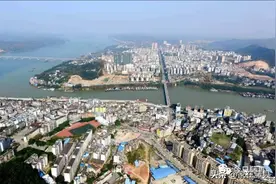 这就是藤县 有高速、高铁、机场，有国家一类开放口岸图片