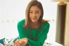 相差8岁姐弟恋实锤？两婚两离的她，凭什么能够斩获95后小鲜肉？图片