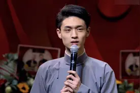 《扬名立万》秦霄贤混得有多失败？全程没啥存在感，台词也没几句图片