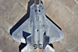 美国F22的飞行训练基地 卫星地图中的美国空军基地（三）图片