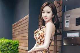 露背吊带打底背心裙，穿出优雅性感的气质，修身显瘦图片