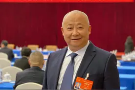 里赞：调整补贴方式 解决失能失智老人养老刚需图片