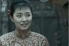《亮剑》中她是李幼斌的“老婆”，三年后，却成了李幼斌“儿媳”图片