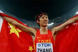 中国田径巨星16字官宣退役！503天后7个字归来，直接爆冲热搜第一图片