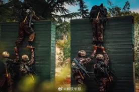 挑战障碍训练！看侦察兵的训练日常图片