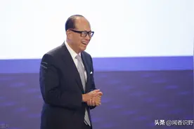 李嘉诚分资产给两个儿子，李泽楷身家900亿，或将成为世界首富图片