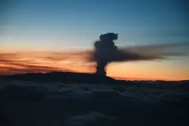 沉寂300多年的富士山或将爆发？异象表明，日本制定紧急避难计划图片