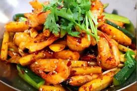 教你营养好吃的虾仁炒土豆，家常美味超下饭，孩子们都馋得不行图片