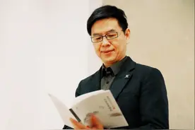 康震写诗已“翻车”，郦波即兴创作一首七绝，水平如何图片