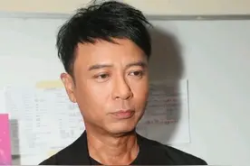 李克勤接受采访表示：自己一年都处于零收入状态，面容很是憔悴图片