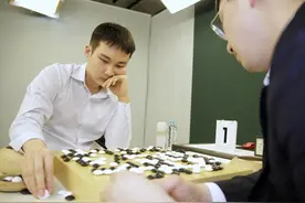 幻灯-韩国最强棋士战朴廷桓1胜1负 金志锡暂居首位图片