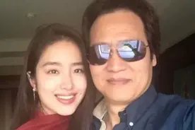 陈金飞：刘亦菲背后的金主，和刘母三人行，为何转身恋上杨采钰？图片
