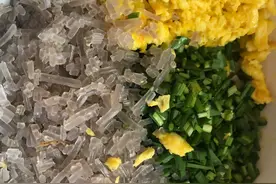 第一次在家做韭菜卷鲜香扑鼻、柔软劲道，算是成功的！图片