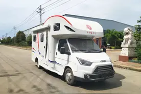 舜宇江铃特顺C型房车，国六排放标准，2.8T柴油发动机蓝牌C本驾驶图片