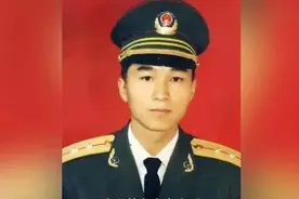 银行干23年的行长在51岁改行当外卖小哥？巨大落差背后是什么原因图片