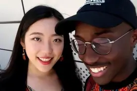 浙江美女和黑人热恋三年，后被父母拆散，痛苦：回不到从前了图片
