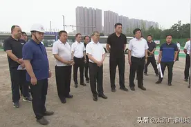 太原：罗清宇深入泥向线和108国道改造工程现场办公图片