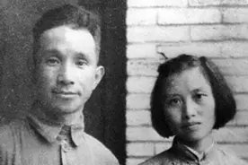 楚青：拒绝两次后，18岁嫁34岁粟裕，携手走过43年的爱情图片