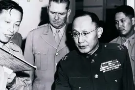 西安事变后，彭德怀率红军秘密直逼西安，朱老总后悔1933年没出兵图片