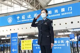 点进来，为榜样打call助力！首届“十大国门卫士”候选人杜慧：“慧”守国门 会当先锋图片
