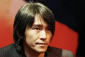 周星驰被曝同刘銮雄低调合作，联手投资物业多年，净赚14.2亿图片