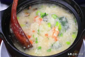 熬粥时最忌直接下锅煮，教你正确做法，米粥粘稠绵密真好喝图片