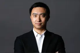 清华高才生吴一黎，放弃百万年薪卖煎饼，被嘲笑后发明一样东西图片