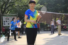 身边的羽毛球故事：鄢汉荣，挑战自我、为球痴狂图片