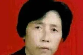 比腾讯还憨憨，24小时被骗10亿，只有庆哥看穿了一切图片