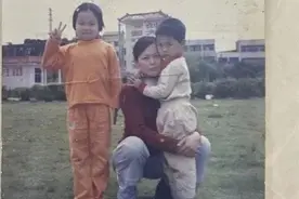 明日直播！公安部18年大案告破，被拐当事人回家图片