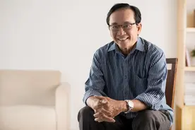 六十不交言，七十不留宿图片