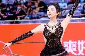 一身镂空舞蹈装惊艳众人，还是射箭大魔王，陈小纭单身后粉丝狂喜图片