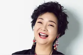 “母亲专业户”萨日娜：“女强男弱”的婚姻也最美图片