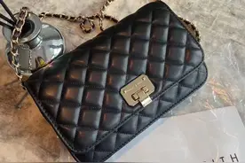小ck菱格包图片