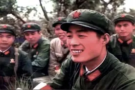 他33岁就当上了大区副司令，3年时间里大起大落图片