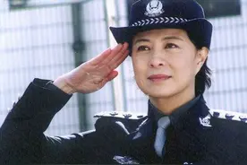 警界“女包公”任长霞：恶人太嚣张闯警局挑衅，她一拍桌子，拿下图片