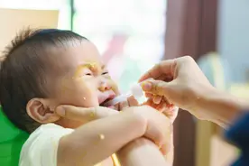 妈妈从小给孩子补维生素D还是AD？娃成长过程中，四方面差距大图片