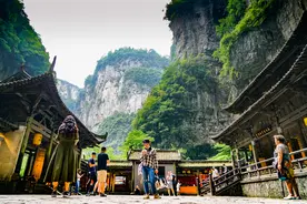 重庆一座四合院，四周都是悬崖峭壁，张艺谋青睐后估值超20亿图片
